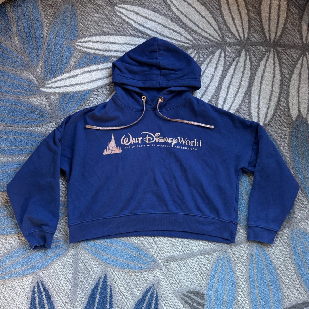 Disney World 50th Anniversary Women’s Medium‎ Cropped Hoodie Navy Sweatshirt